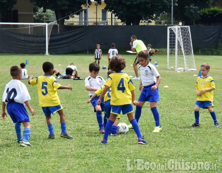 Calcio: torneo “Stars al Barbieri”, si torna in campo 