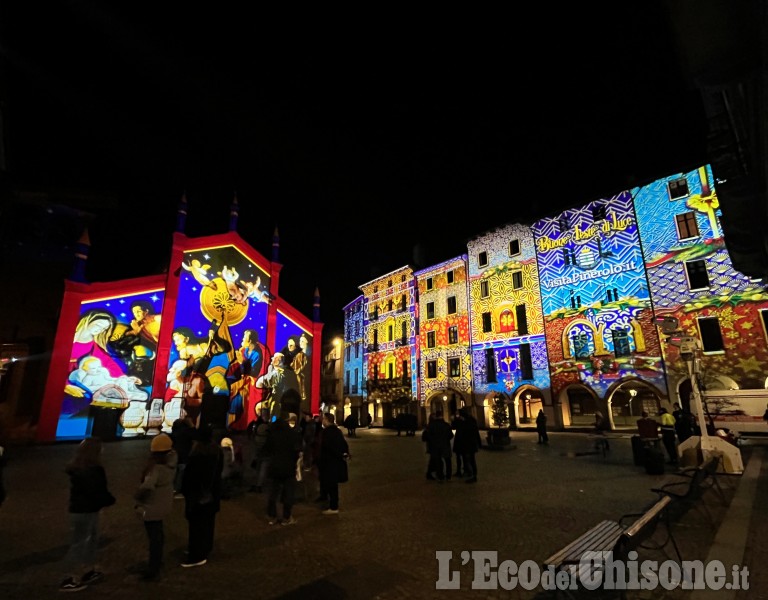 Pinerolo si accende di luce per Natale