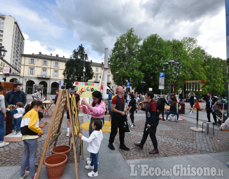 Pinerolo" Ricigiochi" in Piazza Facta