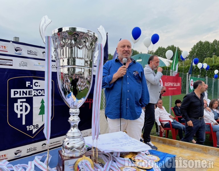 Calcio:La festa del Pinerolo per la serie D