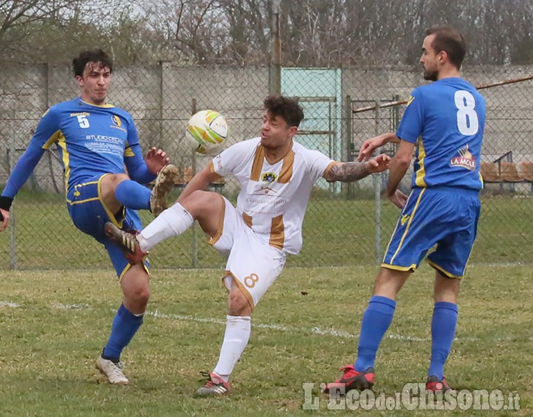 Calcio Seconda categoria: urlo Tetti Rivalta nel recupero