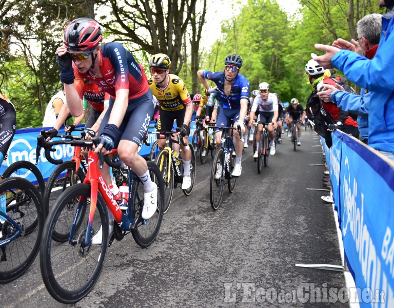 Giro d'Italia, passaggi e atmosfera sul Braida
