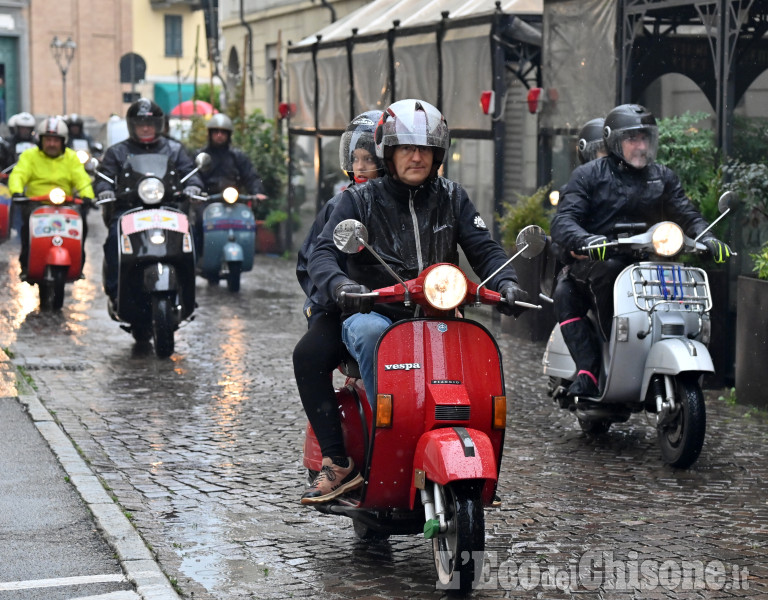 Pinerolo:Raduno regionale vespa "Maschera di ferro"2024