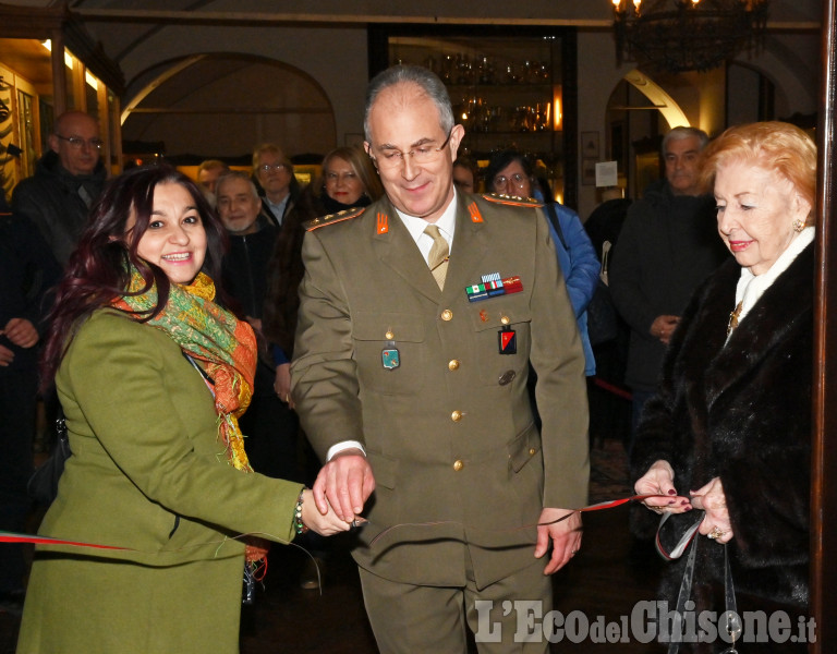 Pinerolo: inaugurata la mostra "Bandiere e Stendardi" al Museo di Cavalleria