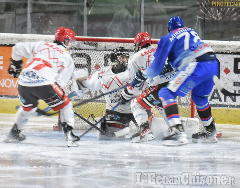 Hockey Ihl, Valpellice Bulldogs costretta alla resa in Trentino