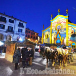 Pinerolo: Nel centro Mercatino, Luci  e Babbo Natale 