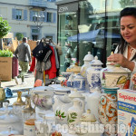 Pinerolo,il mercatino delle pulci nel centro storico