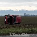 Castagnole: auto fuori strada sulla Provinciale 141, ferito il conducente