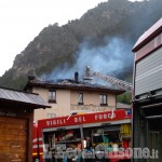 Fenestrelle: fiamme sul tetto di una casa in frazione Depot