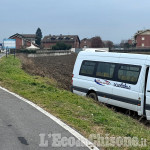 Vinovo: malore all'autista, scuolabus finisce fuori strada. Illesi i bambini a bordo