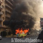 Orbassano: rubano un furgone che poco dopo prende fuoco in via Volvera