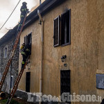 Campiglione Fenile: incendio in casa per un corto circuito, i Vigili del fuoco salvano due cani