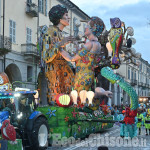 Carnevale a Pinerolo: vincono "Gli Amici del Pellice"; scoppia la polemica sui saluti romani fatti da alcuni figuranti di un altro carro 