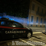 Vinovo: uomo armato asserragliato in casa, nella notte l'irruzione dei carabinieri