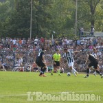 Sventola il tifo a Villar Perosa per l&#039;arrivo della Juventus