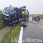 Autoarticolato fuori strada tra Vigone e Macello