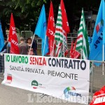 Al Giro sindacato e politica a colpi di striscioni