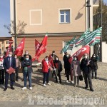 Volvera: mensa chiusa al soggiorno Mariuccia, davanti al municipio il presidio dei sindacati